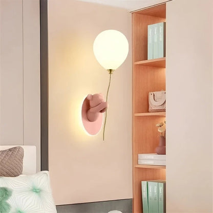 BrightPaws – Bear and balloon LED wall lamp for decor