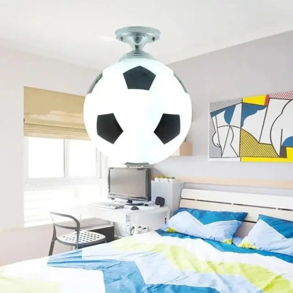 PlayGlow – LED-plafondlamp met kleurrijk voetbalmotief