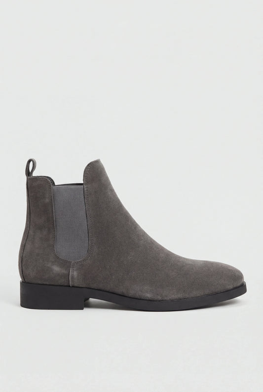 Chelsea Boots til Mænd i Ruskind med Elastiske Sidepaneler - Grå - Boots - Valmont Wear