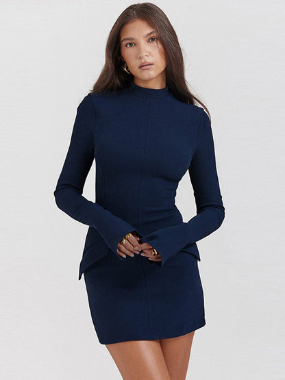 Lisa Robe Courte Femme – Coupe Cintrée, Manches Longues Évasées & Col Montant Chic