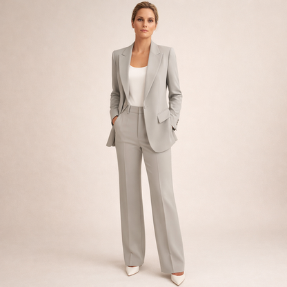Juliette – Tailleur Élégance Moderne
