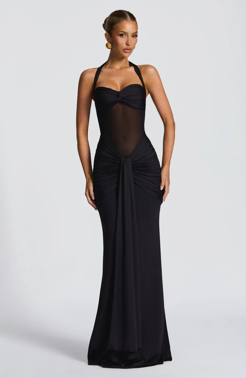 Timeless Hourglass Gown — Glamorous Silhouette & Elegant Detailing