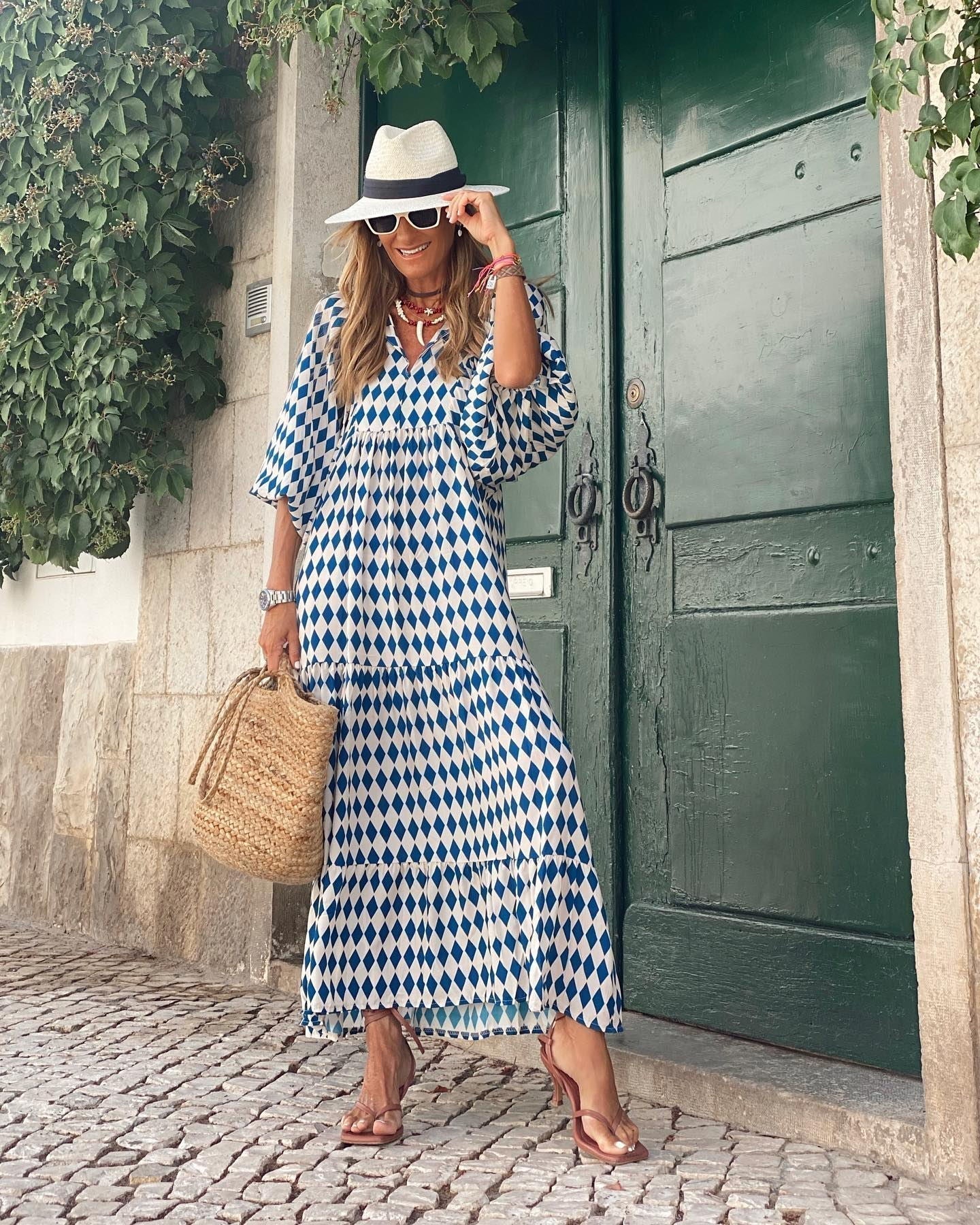 Midi-Kleid für Damen mit Puffärmeln und Stufenschnitt