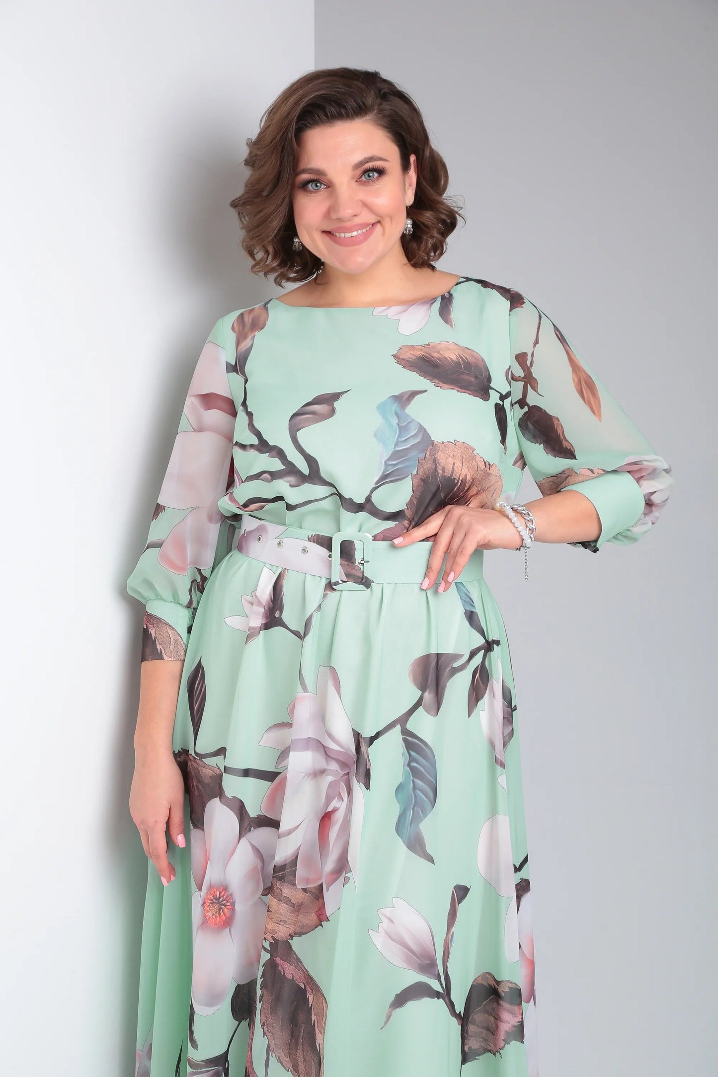 Melaza | Elegantes Maxikleid mit floralem Print und Taillengürtel