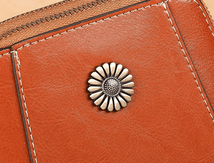 VexaLuxe™ Crossbody — Own Every Moment with Effortless Style and Unmatched Organization
