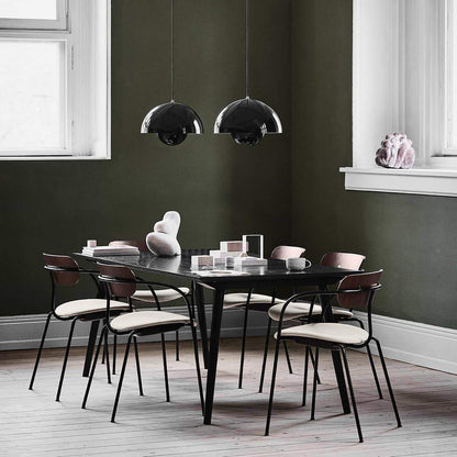Elegante Deckenlampe - Natürliche Beleuchtung für einen raffinierten Innenraum