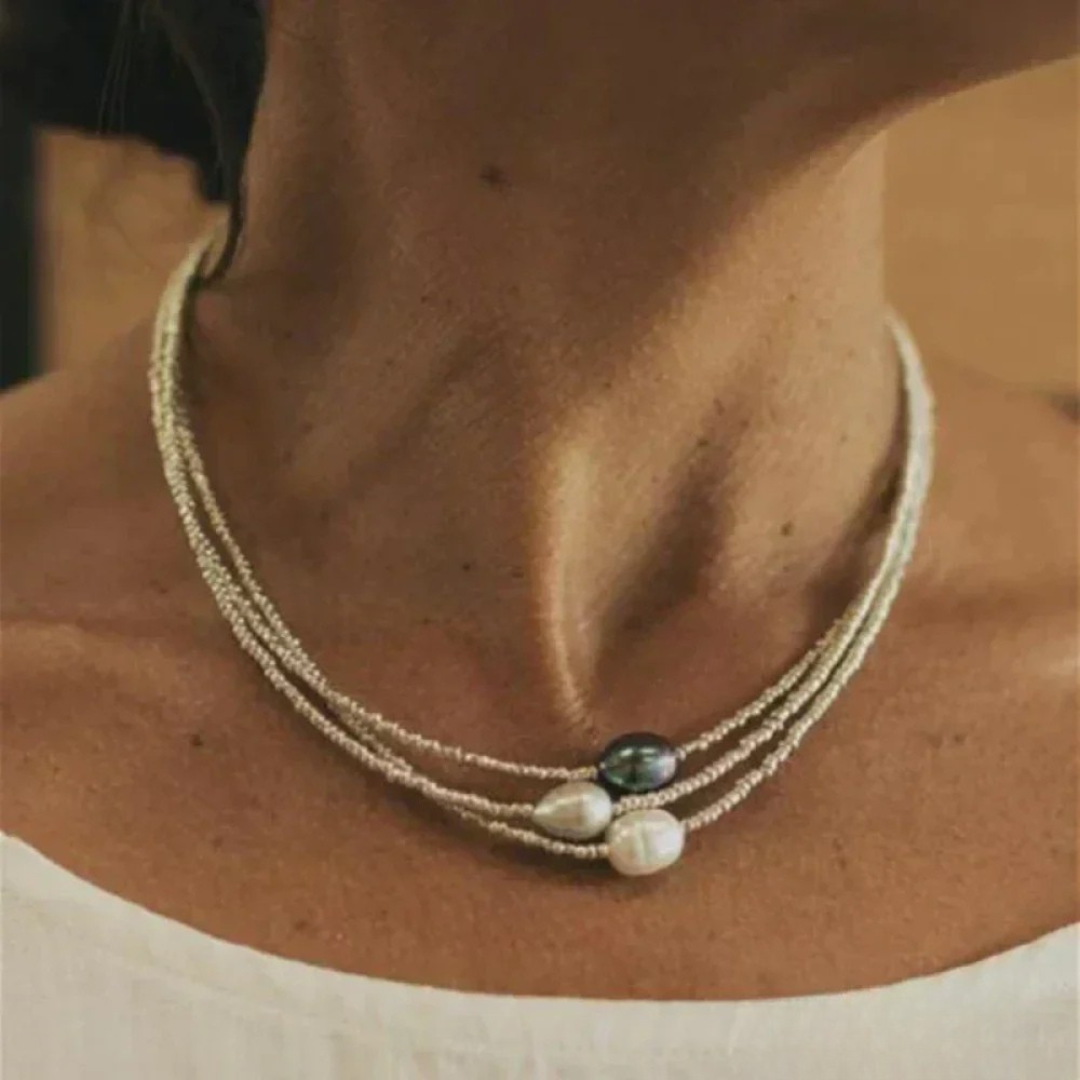 Vintage-Inspired Pearl Necklace with Timeless Elegance