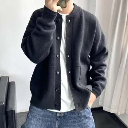 Ethan – Long sleeve sweater with button closure