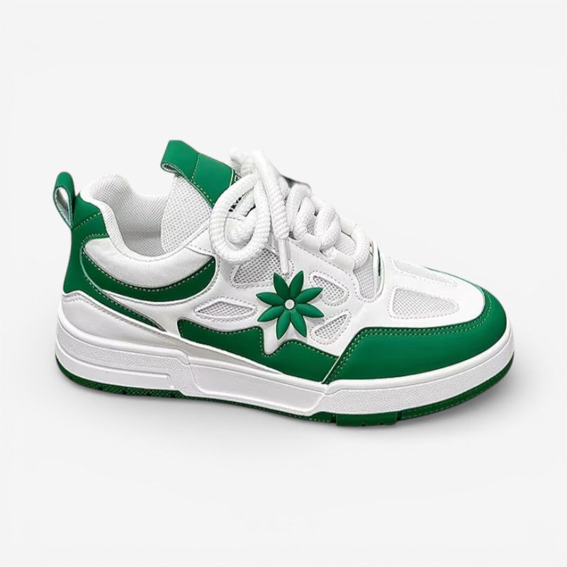 Arjan - Round toe sneaker with lace up closure