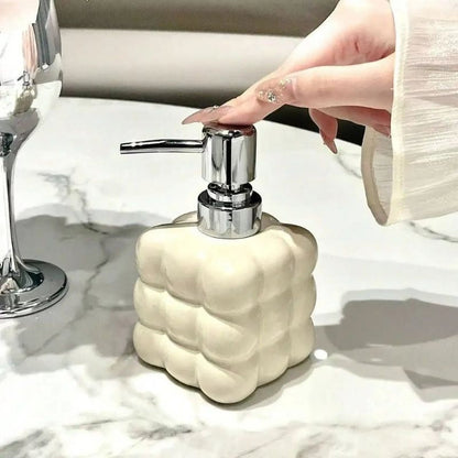 BubbleFlow – Square Soap Dispenser with Bubble Design | Stylish Dispenser for Bathroom and Kitchen