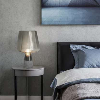 Industrielle Tischlampe | Handgefertigt & Robust | Warmes Licht | Glas & Stein