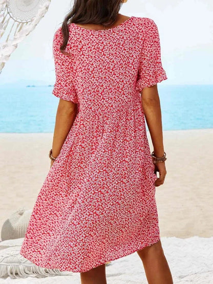 Women's Ditsy Floral V-Neck Short Sleeve Smock Dress