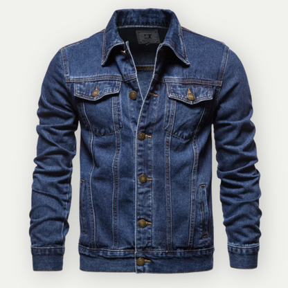 Veste en jean bleu pour homme, style classique, boutons en métal, poches poitrine, manches longues. Mode masculine, tendance denim.