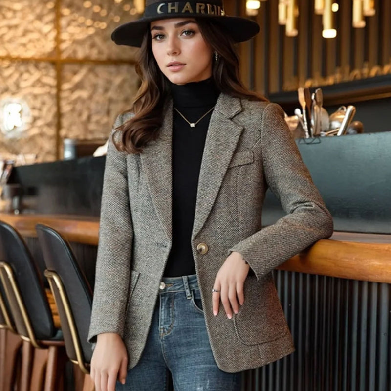 Elodie – Lapel Collar Long Sleeve Blazer With Buttons and Pockets
