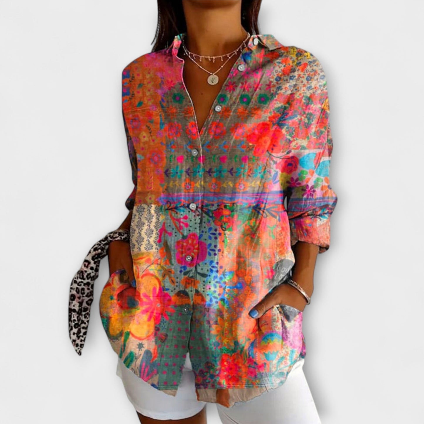 Camisa Feminina Com Padrão Flores e Mangas Longas