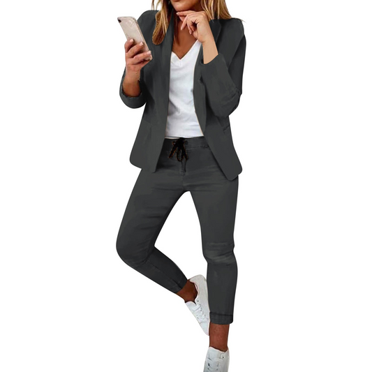 Lässiges Set aus Blazer und Hose