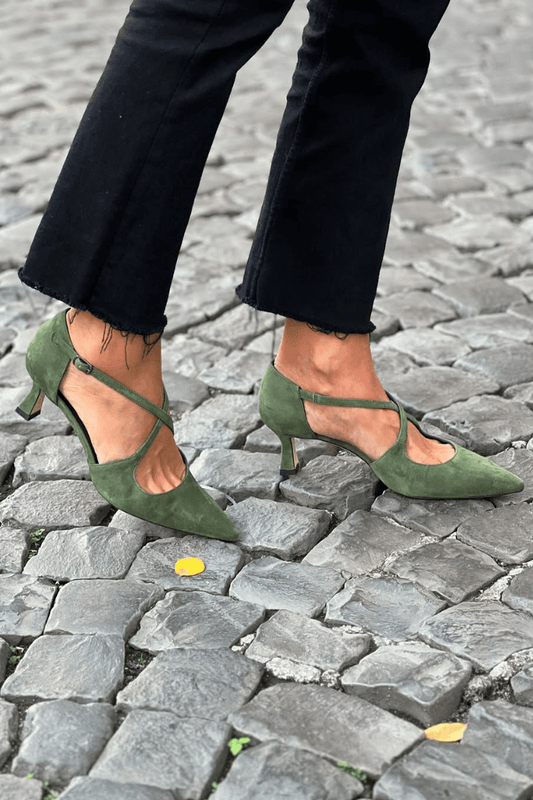 DÉCOLLETÉ SLINGBACK CU CINTURINO SUBȚIRE