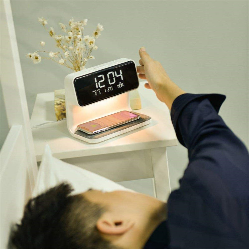 Restfield 3-in-1 Slimme Nachtlamp – Dimbaar, Draadloos Opladen & Wekker