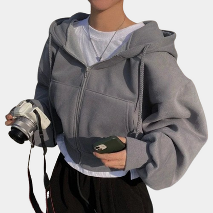 Stilvoller kurzer Kapuzenpullover