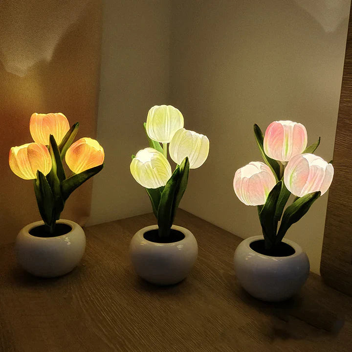 Tulpen-LED-Tischlampe im Keramiktopf – Warmes Dekorlicht
