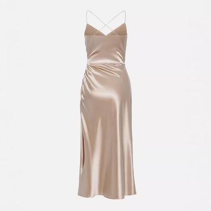 Luxuriöses Satin-Cocktailkleid für Damen mit drapiertem Seitenschlitz