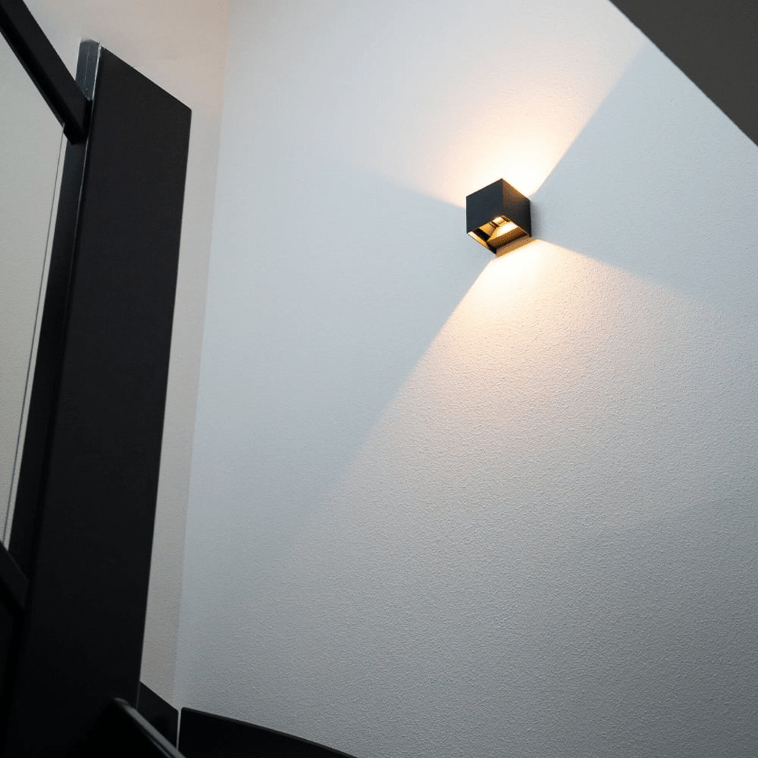 Celestis™ kabellose quadratische Wandleuchte