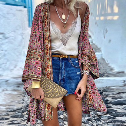 Trendige Boho Damen Strickjacke mit Muster – Elara