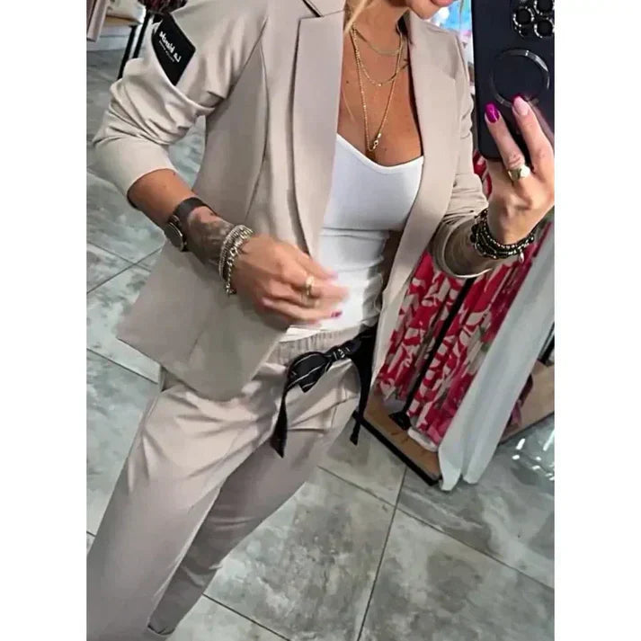 Zyora™ – Maßgeschneidertes Set mit Weichem Blazer und Lässigen Jogginghosen