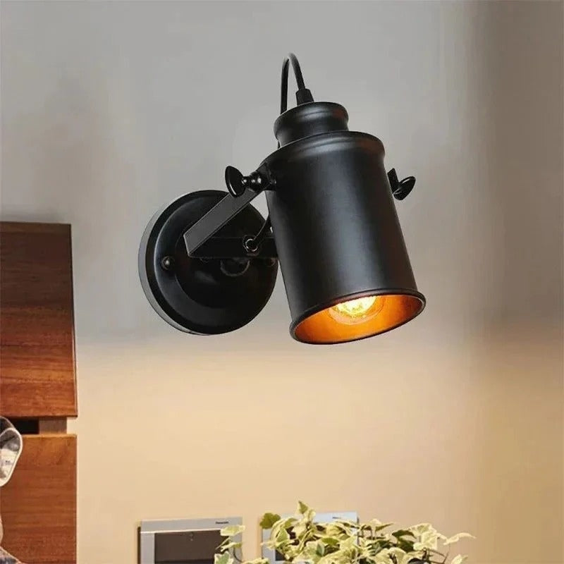 Wandlampe mit verstellbarem Winkel – Funktionale Beleuchtung für Innenräume