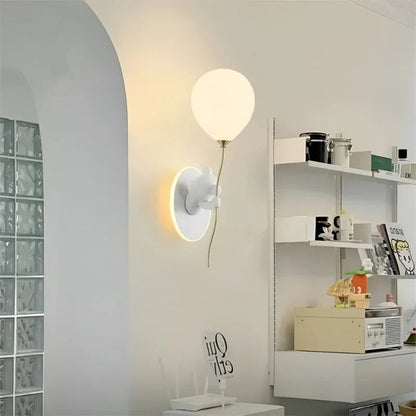 BrightPaws – Bear and balloon LED wall lamp for decor