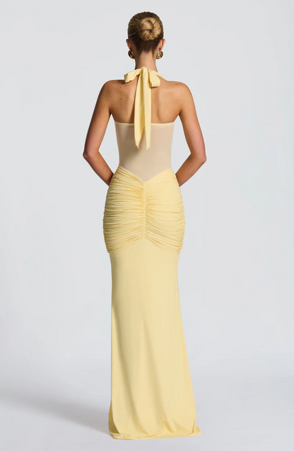 Timeless Hourglass Gown — Glamorous Silhouette & Elegant Detailing