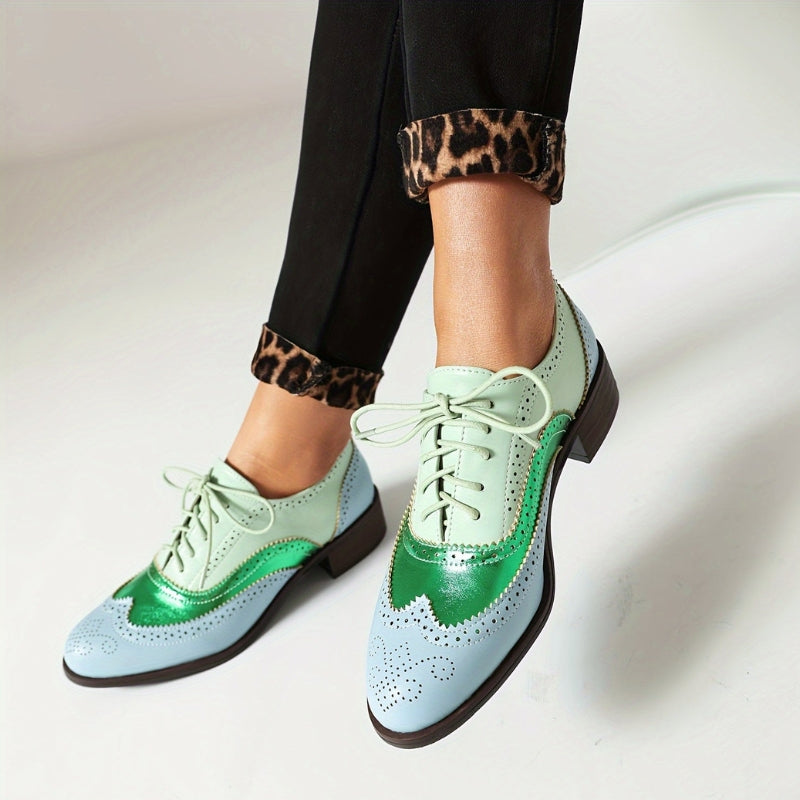 Mireya - Pointed toe shoes with lace up closure