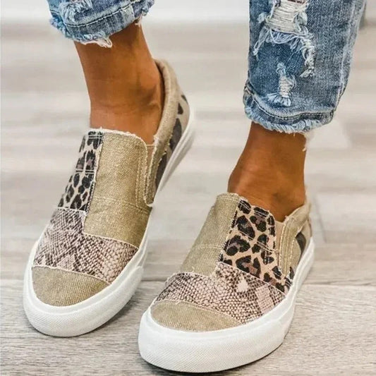Layla – Baskets tendance à enfiler avec imprimé léopard et design élégant