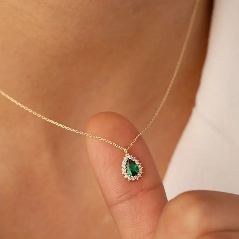 Divifa Yvaine Gladorra Necklace in Gold-Plated stainless steel