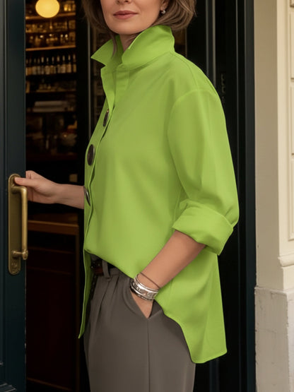 Lyyn - Blusa de Cuello Alto con Botones llamativos