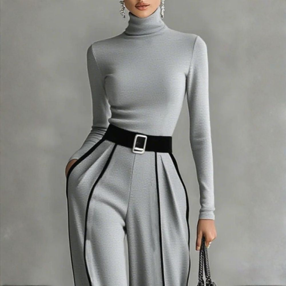 Natalia - Dopasowany komplet z eleganckimi detalami