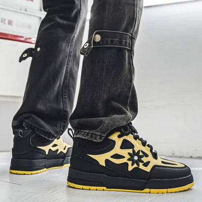 Arjan - Round toe sneaker with lace up closure