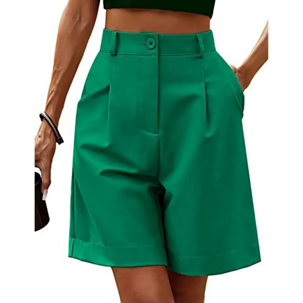 Short ample à taille haute et coupe ajustée pour femme
