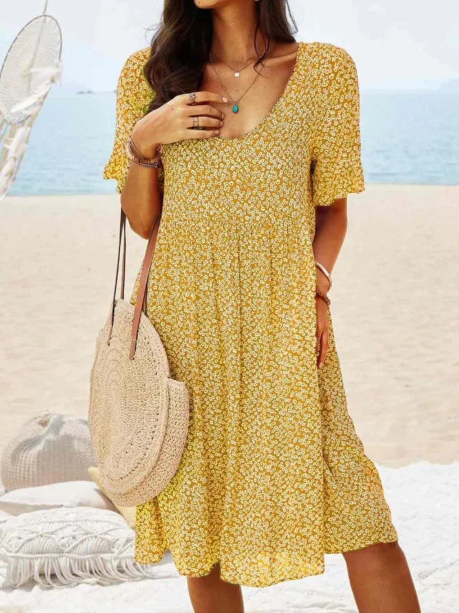 Women's Ditsy Floral V-Neck Short Sleeve Smock Dress