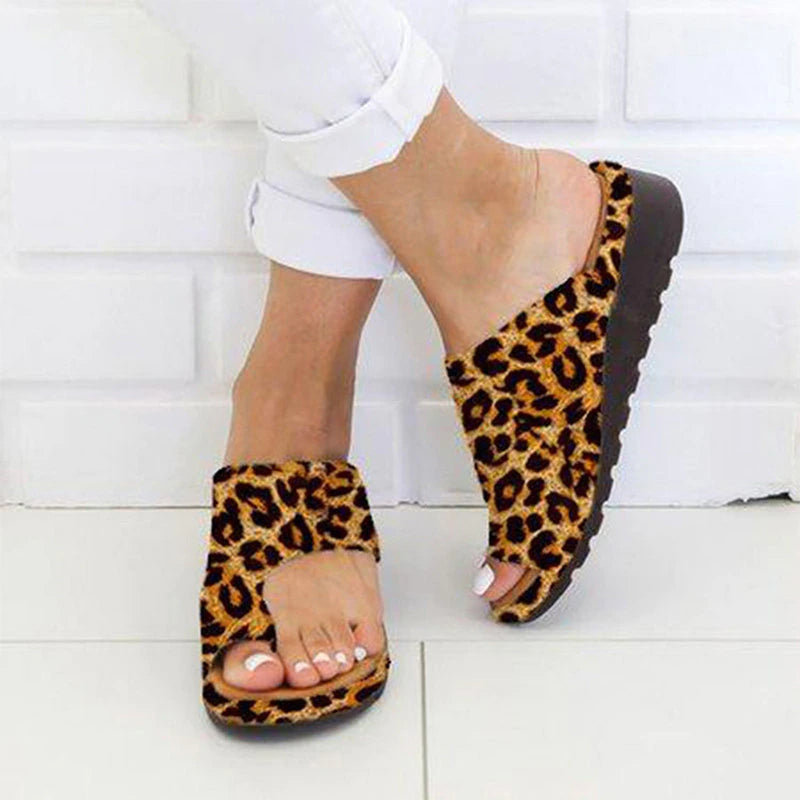 FootCure | Orthopedische hallux valgus correctie slip-on sandalen voor dames
