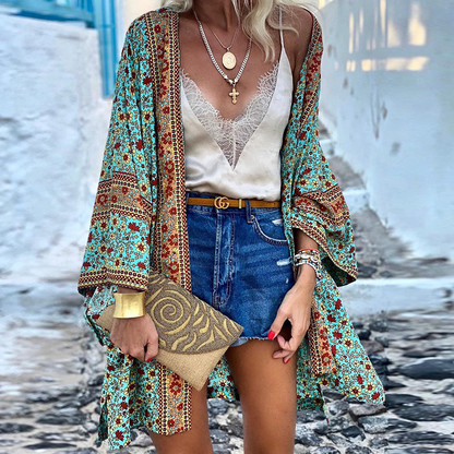 Trendige Boho Damen Strickjacke mit Muster – Elara