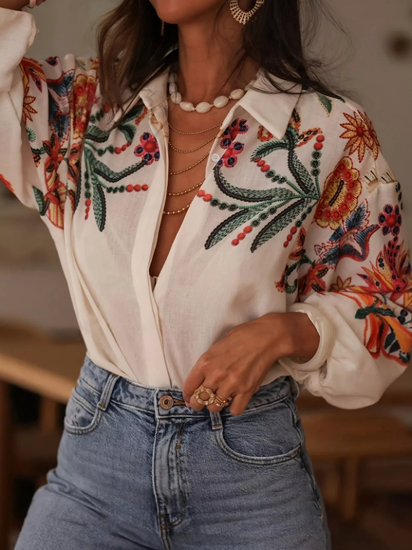 Chemise à fleurs à manches longues avec boutons