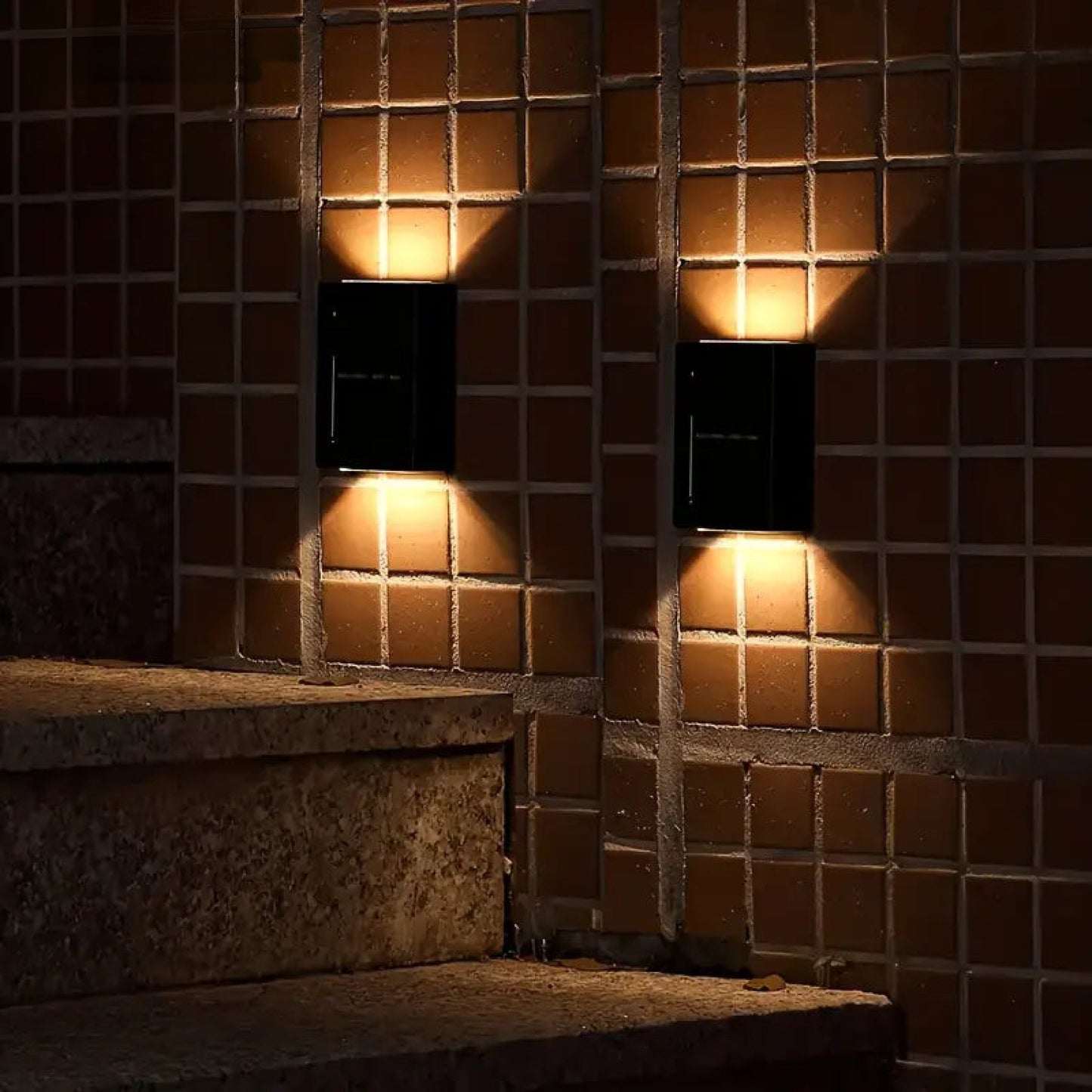 Solar LED Wandleuchte Außen, IP65, Up & Down Licht, Kabellos