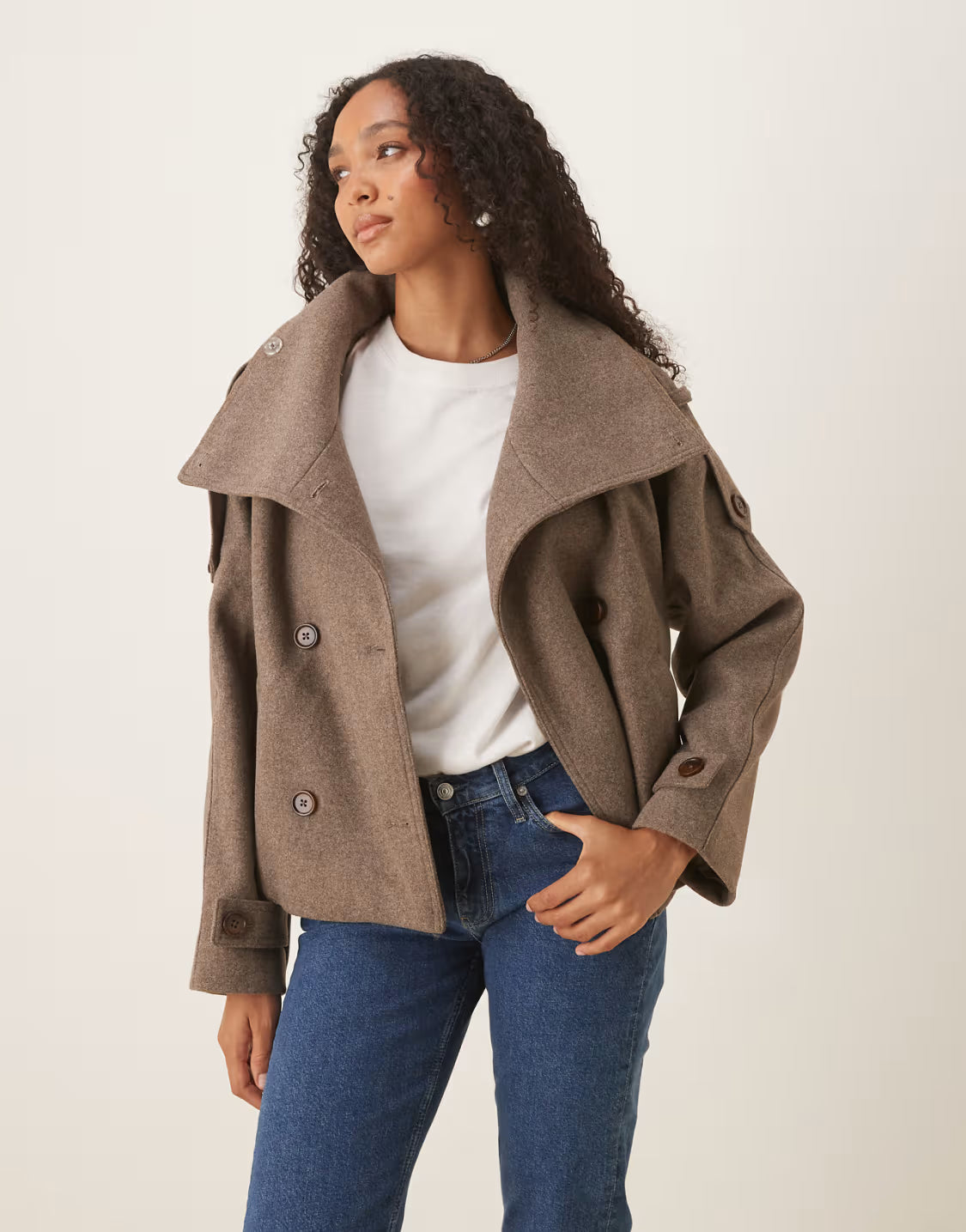 Chic autumnal wool peacoat