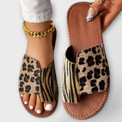 Tareyja-Dviejų spalvų sandalai su leopardų raštu