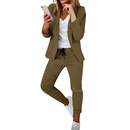 Lässiges Set aus Blazer und Hose