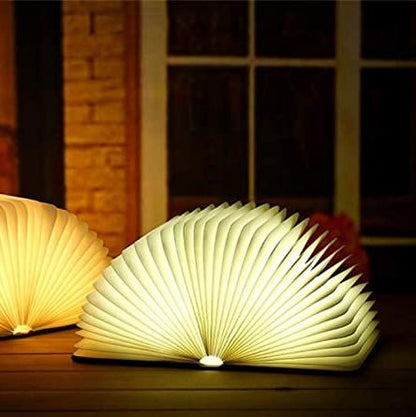 LED-Buchlampe im faltbaren Design für stimmungsvolle Innenbeleuchtung