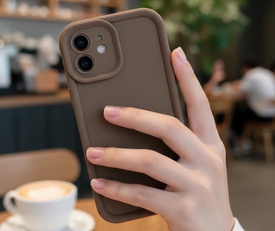 3 stuks Zwart beige bruin telefoon hoesje – backcover – geschikt voor iPhone 12 – zachte matte uitstraling – camera bescherming
