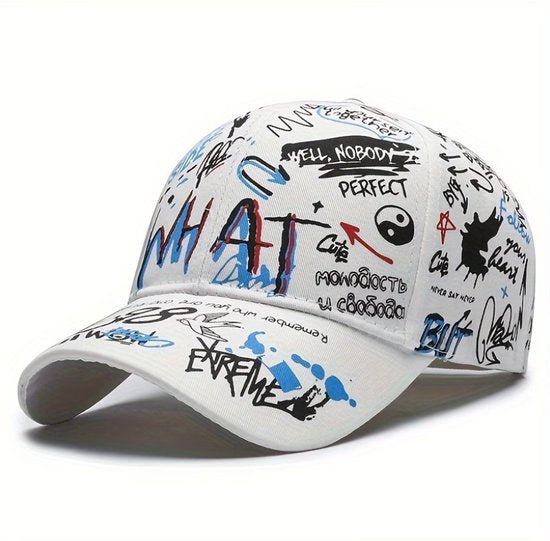 Wit graffiti print baseball pet dames en heren – cap met tekst en street art patroon – verstelbare hip hop baseball pet met gebogen klep – witte casual pet voor streetwear en dagelijks gebruik
