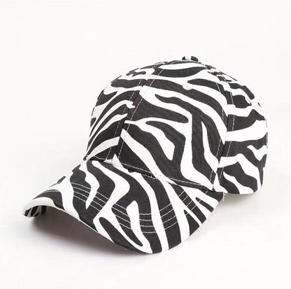 Zwart wit zebra print baseball pet dames en heren – cap met dierenprint en gebogen klep – verstelbare casual baseball pet met zebra patroon – zwart witte pet voor outdoor en dagelijks gebruik